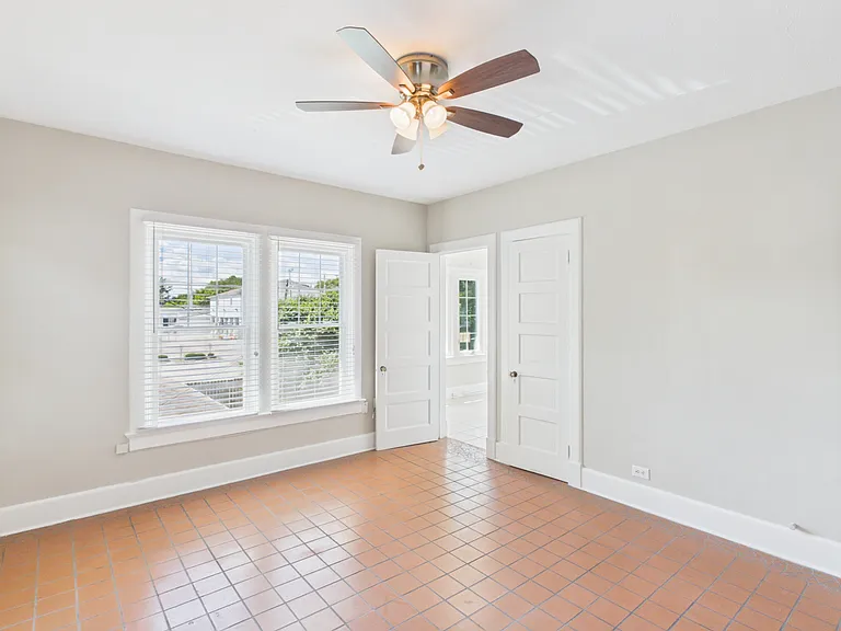 2044 Douglass Blvd #2 — Photo 23