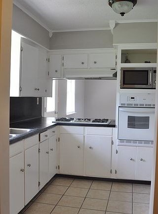 3rd image of 39457 Gregg Dr