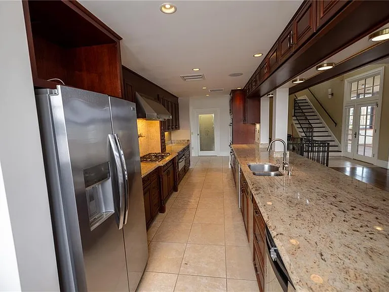 945 Westminster St #2 — Photo 10