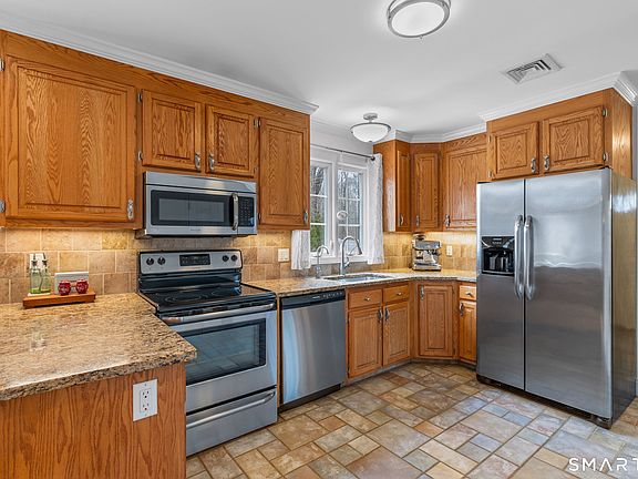 5th image of 10 Paper Mill Road