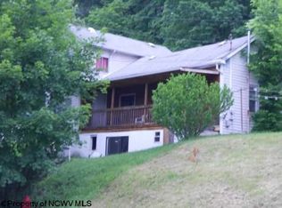 166 Country Club Rd, Grafton, WV 26354