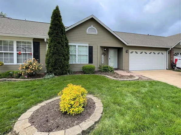 1229 Shirley Ridge Dr #3C, Saint Charles, MO 63304