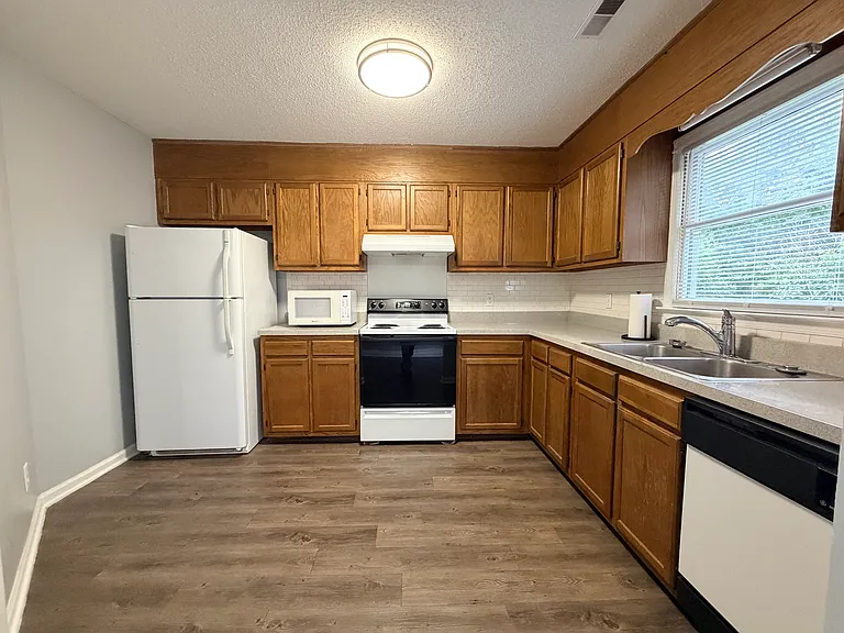 4607 Beechcroft Dr — Photo 11
