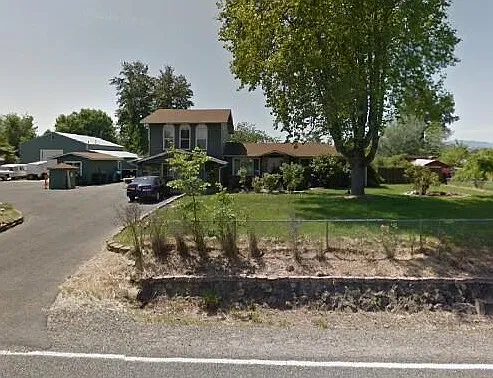 930 Schroeder Ln photo 1