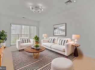 8045 Newell St APT 519, Silver Spring, MD