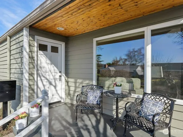 5720 59th Avenue NE, Seattle, WA 98105