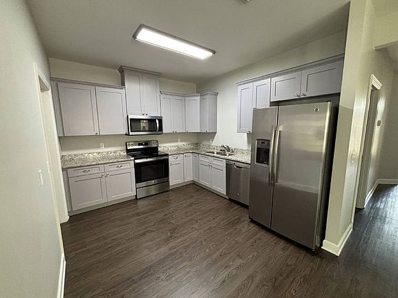 4th image of 126 Heyward Dr