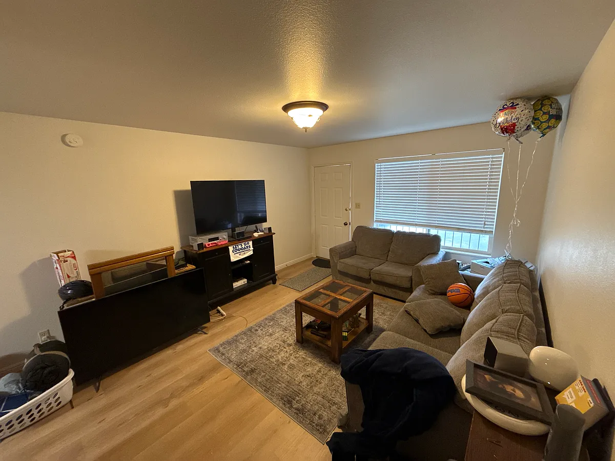 Building Photo - 261 N 400 E #204