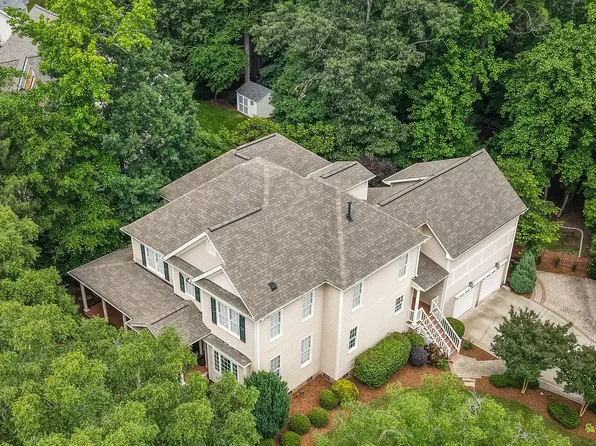 209 Lindemans Dr, Cary, NC 27519