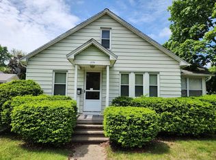 1774 Carew St, Springfield, MA 01104