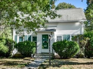 13 Mitchell St, Wayland, MA 01778