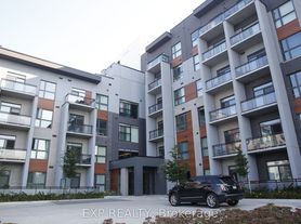 95 Dundas St W