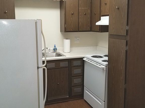 4th image of 12826 Hill Dr APT 4