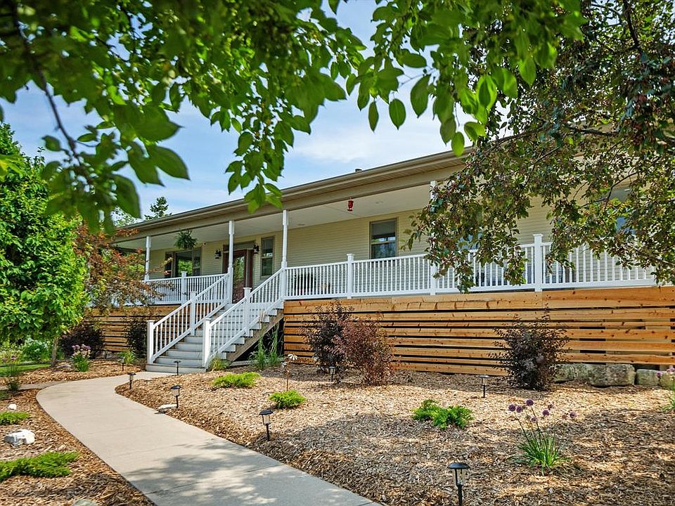 1st image of 5076 Bluff Court Ln