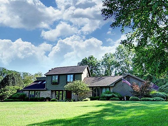 2nd image of 1579 Chartwell Dr