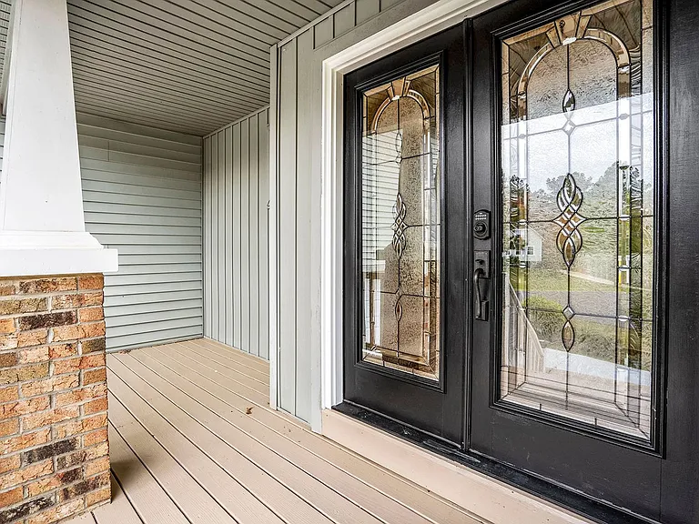 520 Ruth Cir — Photo 3