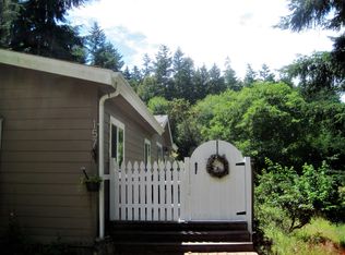 157 Rhodena Dr, Coupeville, WA 98239