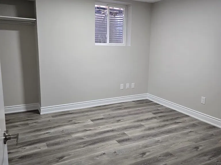 5353 Glen Erin Dr — Photo 5