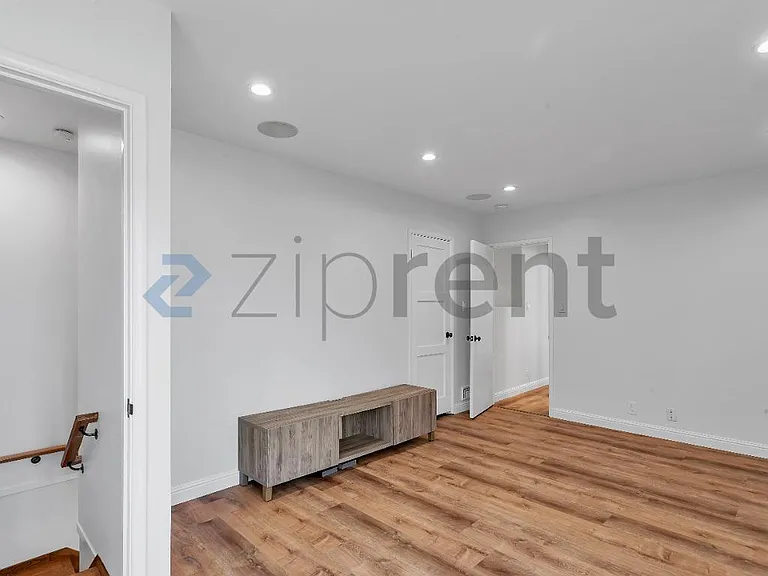 173 Westlawn Ave — Photo 10