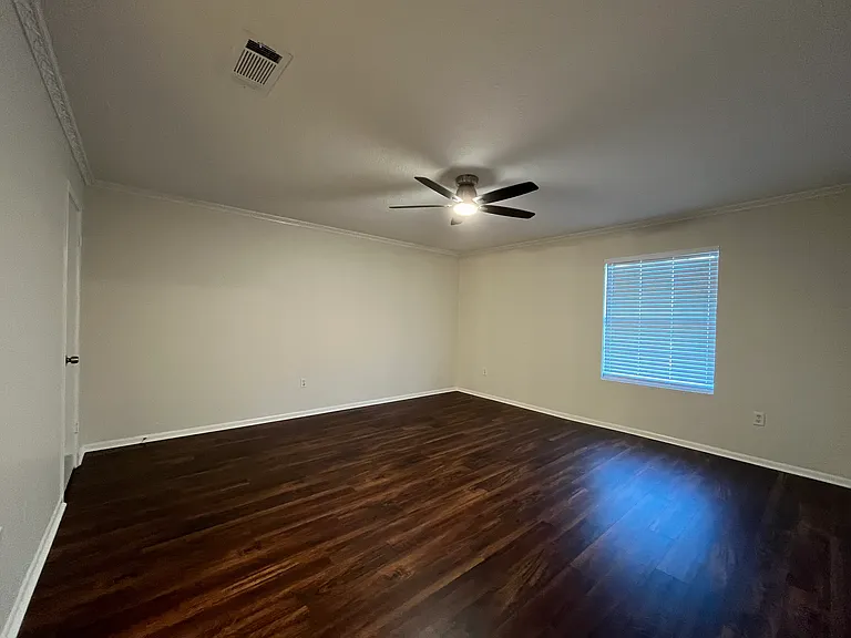438 Georgetown St — Photo 24