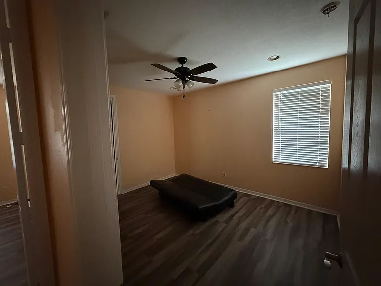 19943 Tamiami Ave — Photo 24