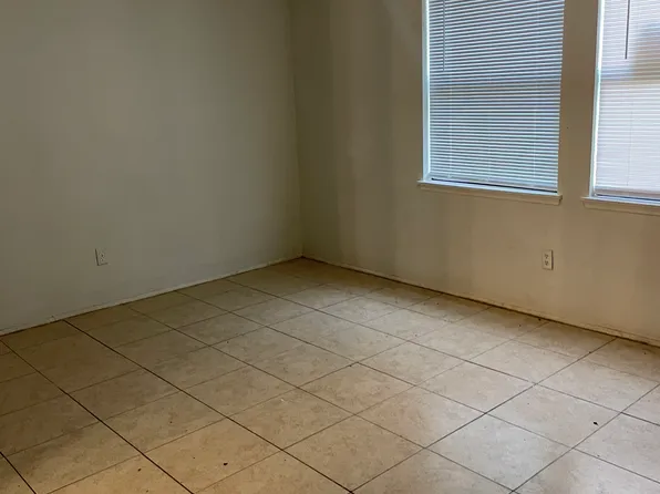 14031 Callahan Dr, Houston, TX 77049