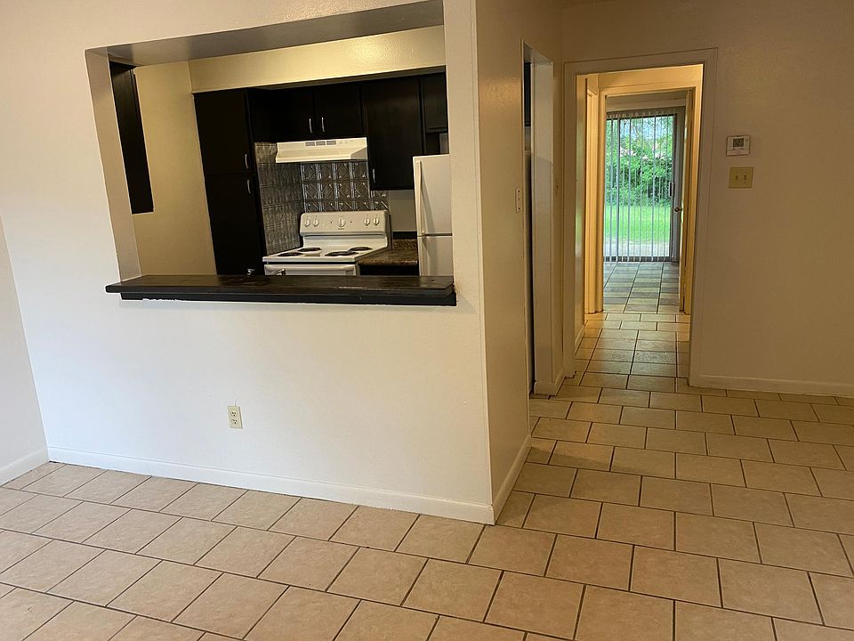 1st image of 1411 N 10th St APT 1