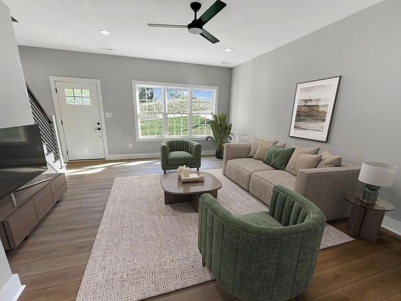 4th image of 624 Monument St #624