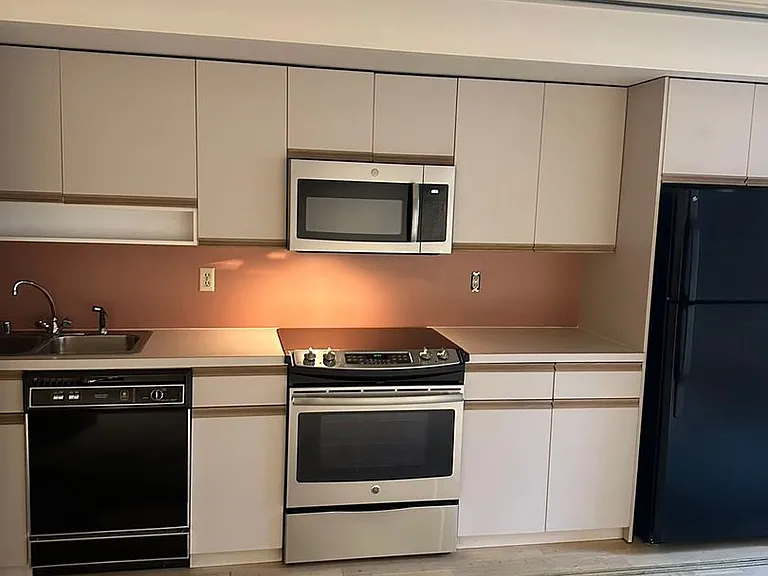 98 Union St #610 — Photo 18