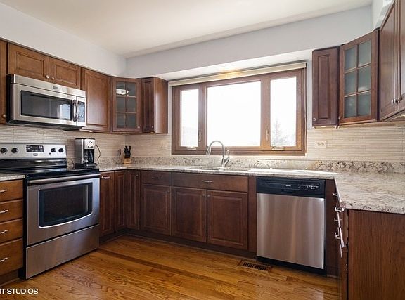 2nd image of 4286 Oak Knoll Ln