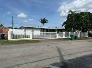 11401 SW 52nd Ter, Miami, FL 33165