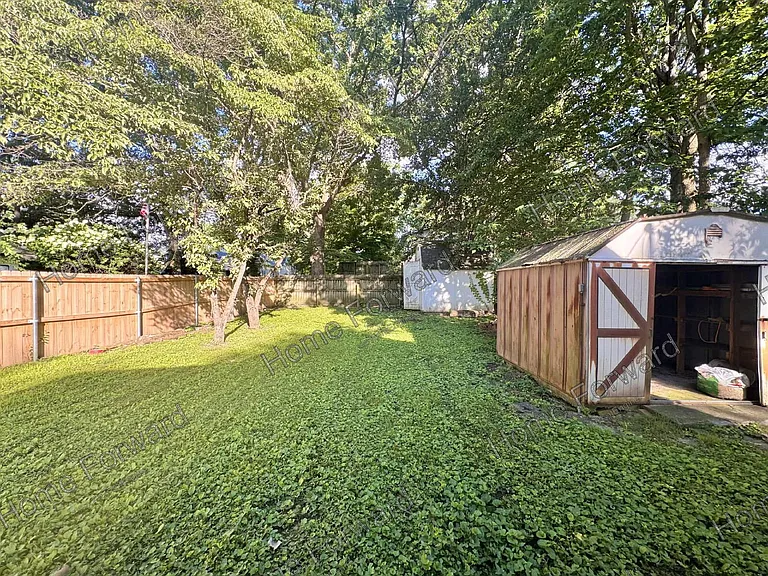 348 Davis Ct — Photo 18