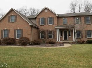 13792 Antler Ct, Bloomington, IL 61705