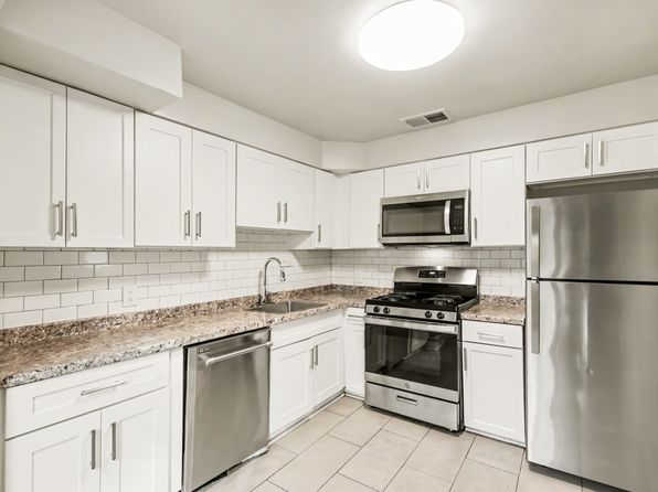 7109 Larrlyn Dr