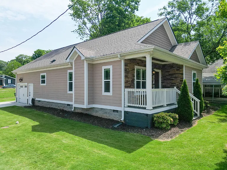 410 Gower St — Photo 29