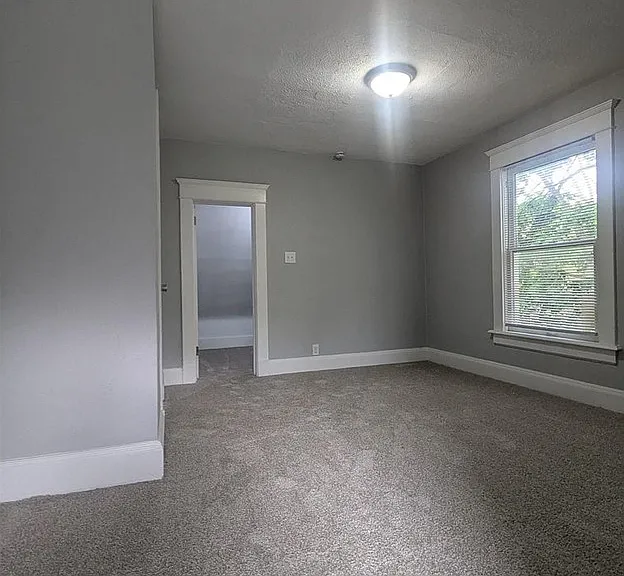 727 Diamond Ave — Photo 6
