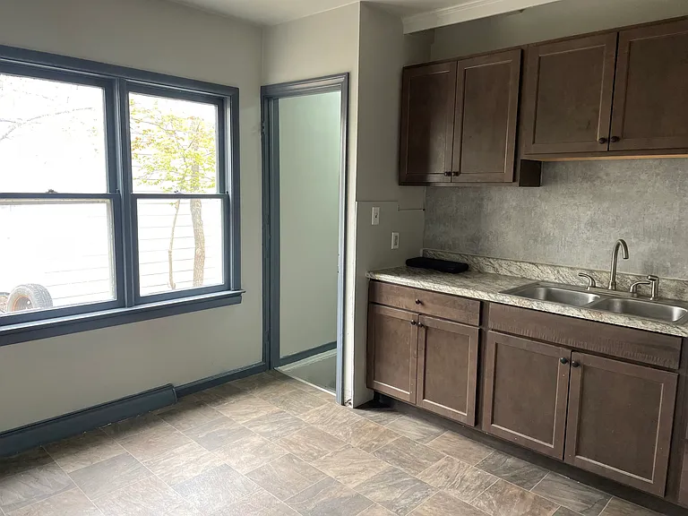114 W Grout St — Photo 10