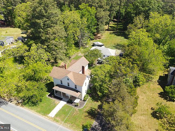 2nd image of 3231 Lawsonia Rd