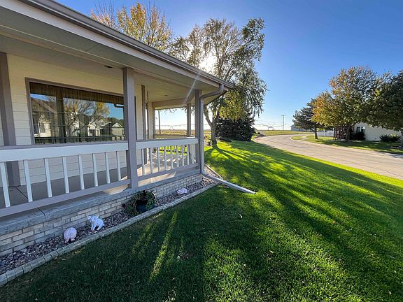 3rd image of 825 Madden Rd