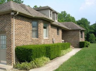 215 Austin Ln, Estill Springs, TN 37330