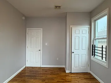 641 15 Ave #2r — photo 4 of 7