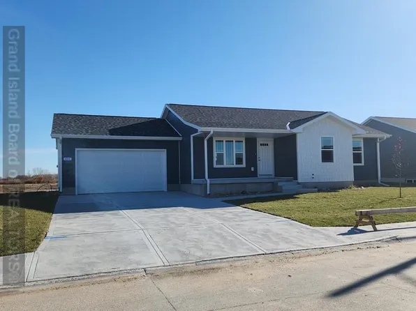613 Kenneth Dr, Grand Island, NE 68803
