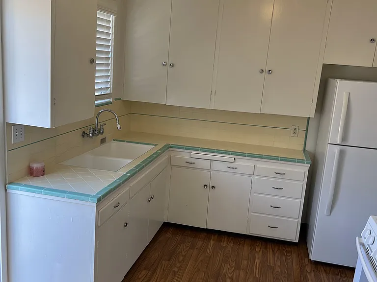 28 S Virginia Ave #28 — Photo 5