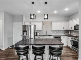 505 10th St, Waukee, IA 50263