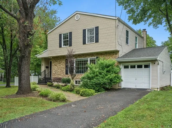 80 Briarwood Drive West, Berkeley Heights Twp., NJ 07922