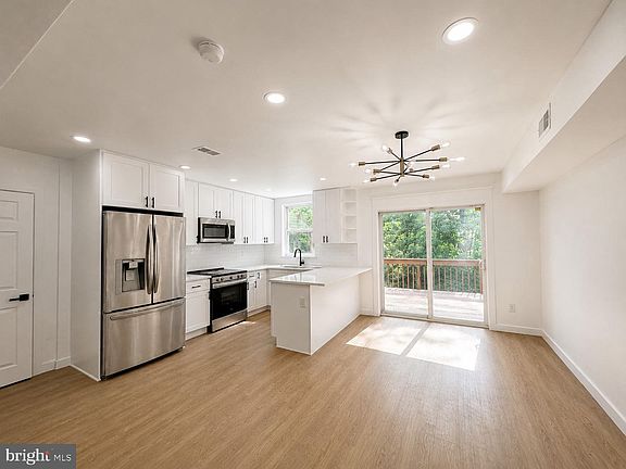 5th image of 742 Fairfax Rd