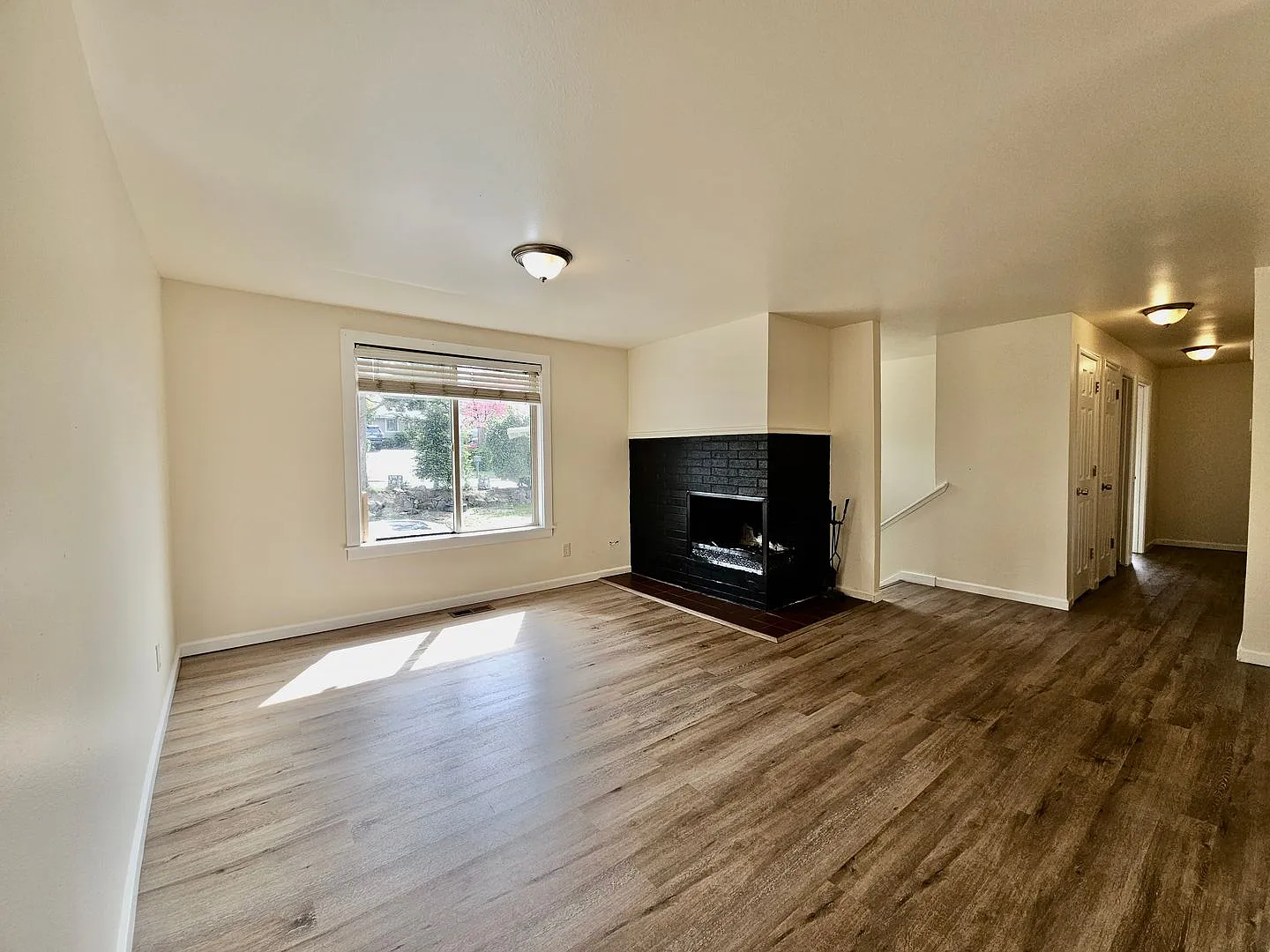 Beautiful Updated 4BR Home with Large Yard & Deck — Photo 2