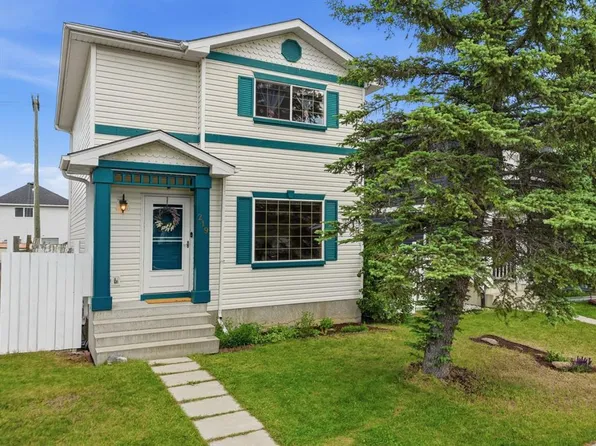 219 Coral Springs Cir W, Calgary, AB T3J 3P7