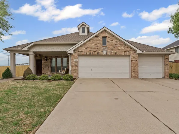 501 Royal Ln, Midlothian, TX 76065