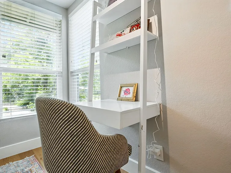 6501 Hickman Ave — Photo 21